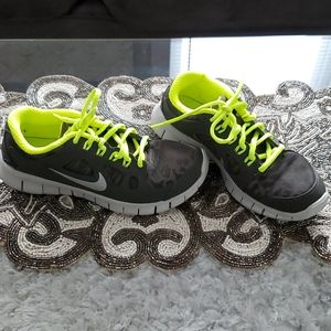 Kids 4y Nikes